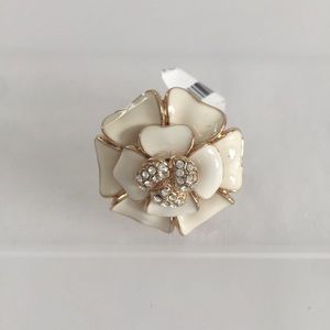 White/Cream Enamel & Crystal Cocktail Flower Ring